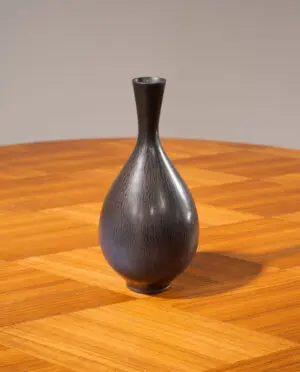 Berndt Friberg, Vase